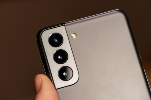 Samsung Galaxy S21 vs. Galaxy S22: Which Previous Generation is Better?