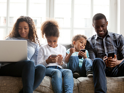 Best Family Phone Plans in Canada: Multi-line discounts from Rogers, Telus, and more