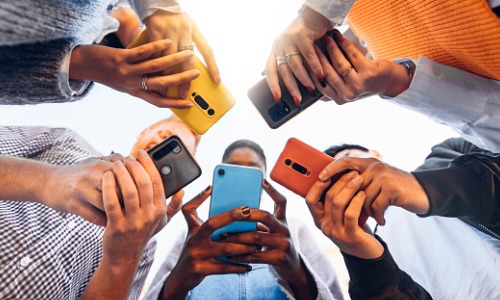 Telus-Backed Public Mobile Offers 5G Subscription Network