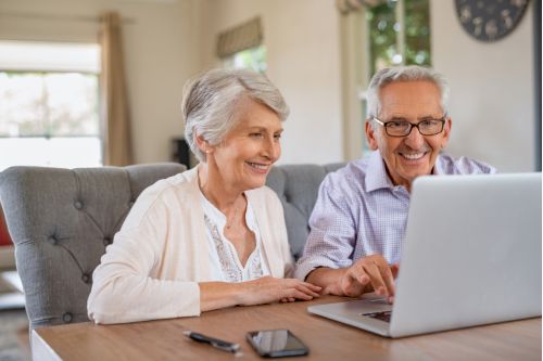Best Internet Plans and Discounts for Seniors in Canada