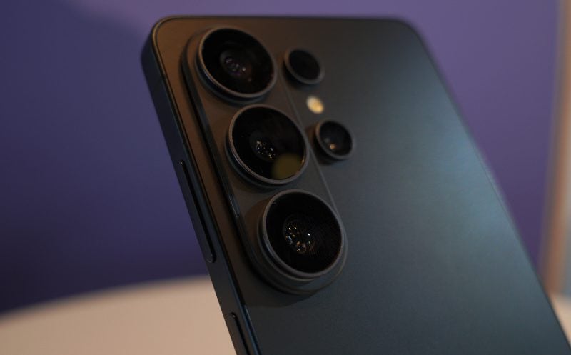 Galaxy S25 Ultra in Black