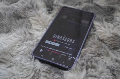 Netflix running on Galaxy S26 Ultra