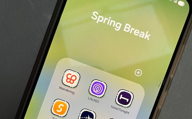 8 Essential Spring Break Apps